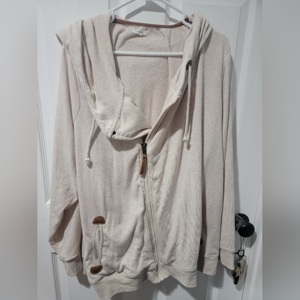 Plus size Maurices hoodie size3